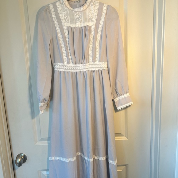 Vintage Lolita  Coquette Grey and White Lace Trim Tea Dress, size Small - Picture 8 of 8